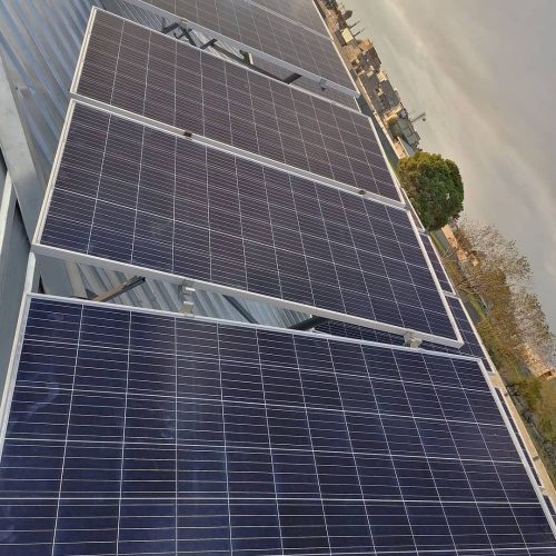 تامین برق توسط انرژی خورشیدی