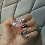 مدل برای کاشت ناخن