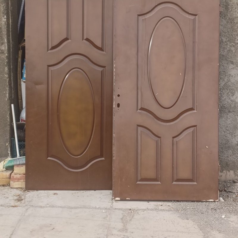 درب چوبی اتاق