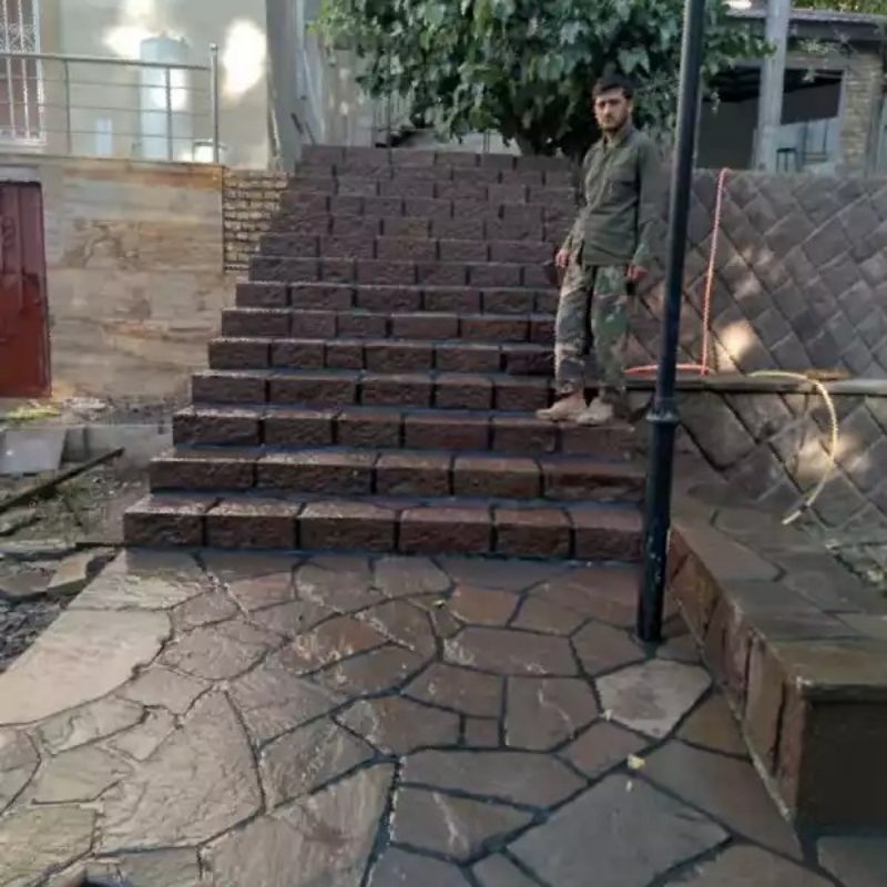 اجرای سنگ مالون دماوند قهوه‌ای رنگ مختلف محمدی در تهران اجرای سنگ لاشه کف حیاط محوطه سازی قیمت سنگ لاشه